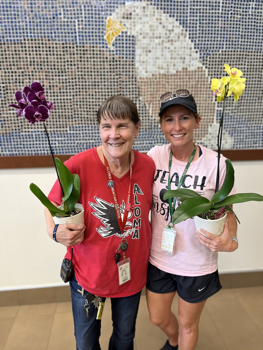 Congratulations to Aloma’s 2022 TOY and SPOY, Coach Crystal Clark and Tammy Tucker!  Shout out to all of our nominees!  Well-deserved. ❤️🦅👏#OCPSStellarAwards <a href="/OcpsEast/">OCPS East</a> <a href="/OCPSnews/">ocpsnews</a>