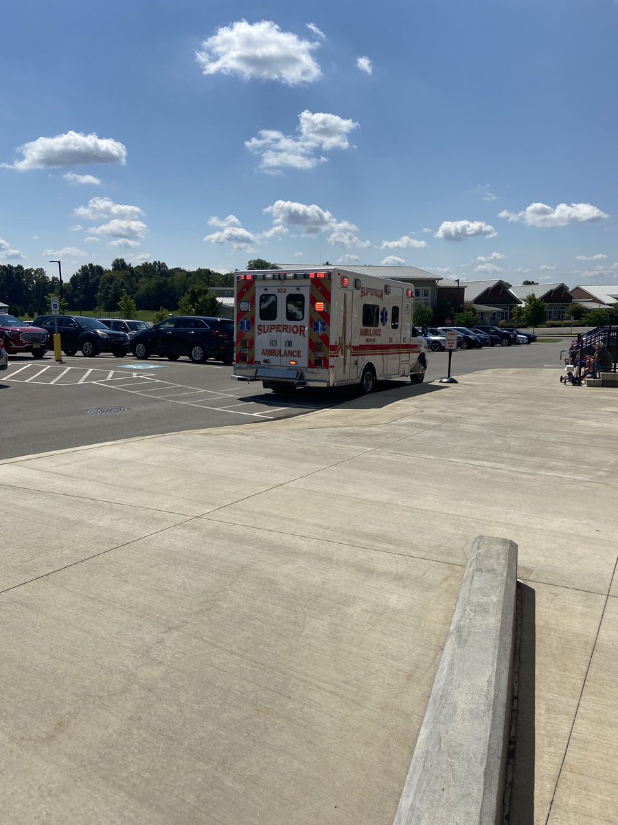 JoshuaJWeaver's tweet photo. A HUGE thank you goes out to our first responders in Grove City and surrounding areas today.  @GCASDK12 held an extensive drill this afternoon as we work to improve our preparedness and safety planning.  #safetyfirst #FirstResponders #GCASDproud https://t.co/VVQeJB5ATm