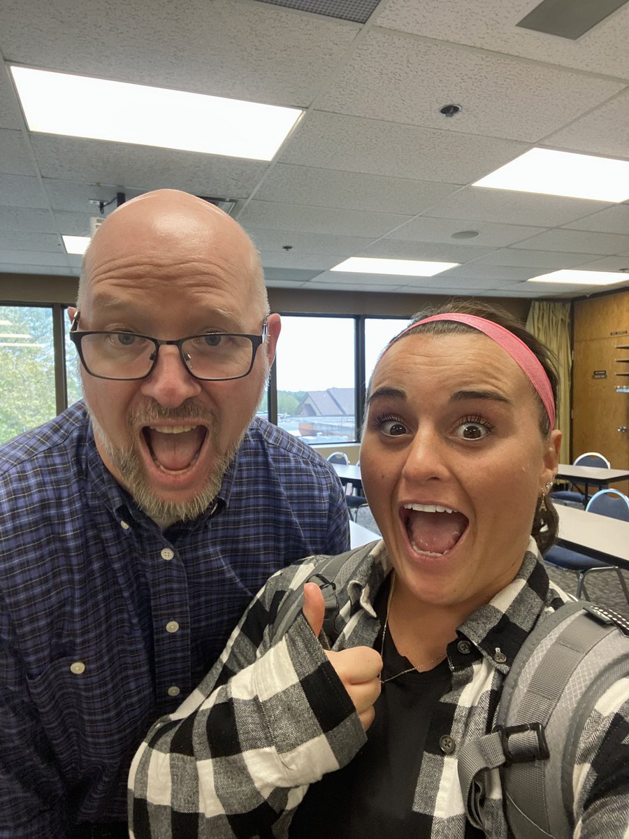 USFCougarsSB's tweet photo. HAPPY FIRST DAY OF SCHOOL @USiouxFalls!!!
#PicsWithAProf is back! Our kids are so lucky to have amazing professors who genuinely care about their successes in the classroom! Check out our ⭐️ professors throughout day one of classes!!! https://t.co/q8qfJjg7vw