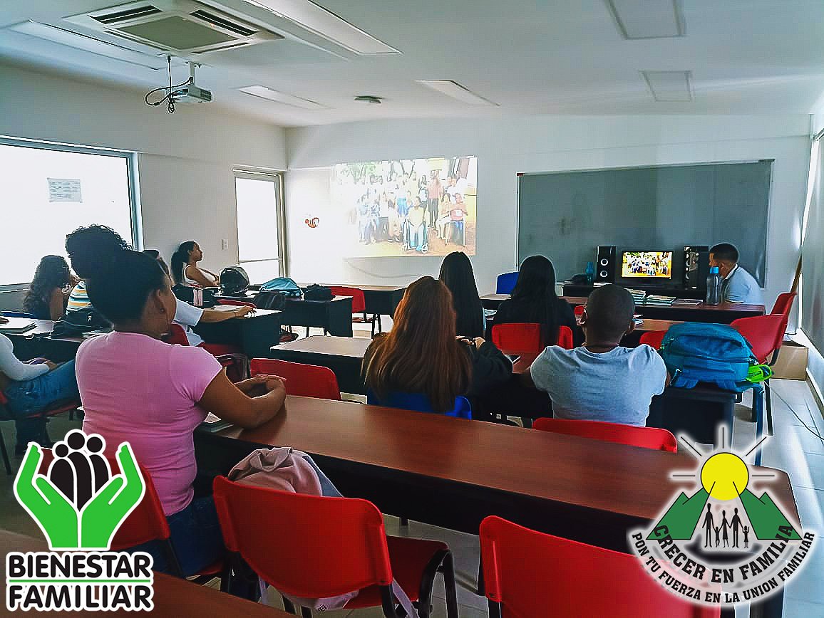 CreceFamilia's tweet photo. Estudiantes de comunicación social de la Universidad de Santiago de Cali visitaran las intalaciones del CFJ Valle del Lili @ICBFColombia @DefensoriaCol @GobValle @usantiagodecali @Compubliusc @BravoRiomana @AlcaldiaDeCali #comunicacion #publicidad #herramientas #comunicativas https://t.co/8v90Iiat7c