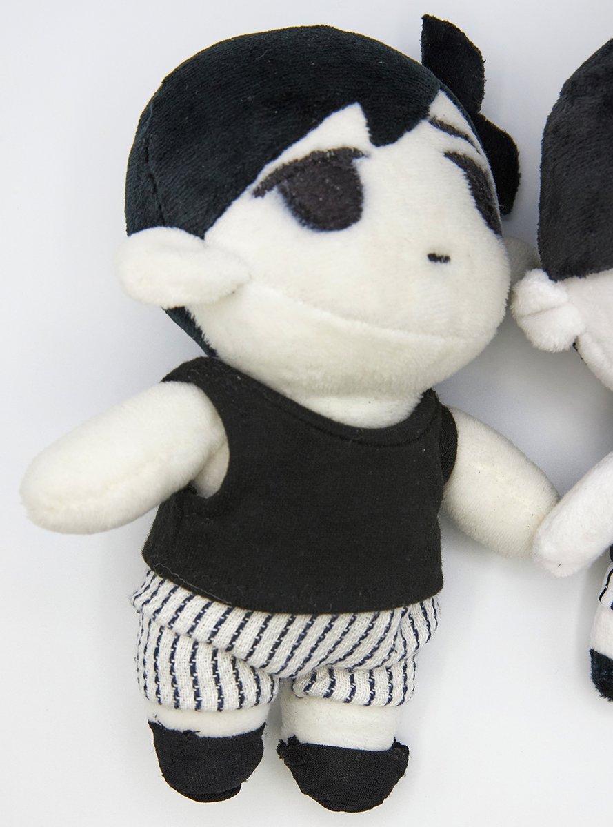 i made an Omori plushie! it's not as cute as the meme one but i