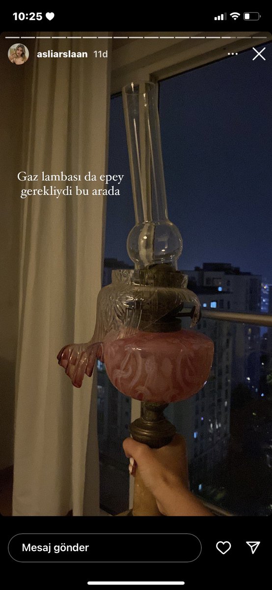 bersuadin's tweet photo. bu kız halis miiii daha yatacak yeri yok ama gaz lambası almış helal lan yusufi JSMXNXÖXMXÇMX @asliarslaan https://t.co/8kNWUCcHGR