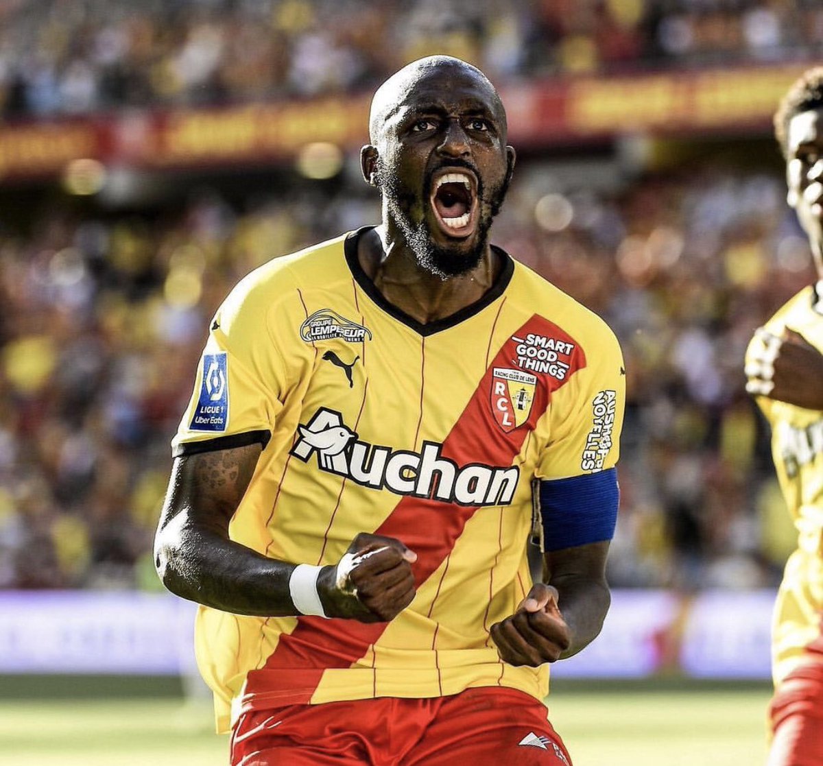 MonkeyDRemi2's tweet photo. Plus que 7 jours à tenir et Seko Fofana  restera lensois pour encore 4 mois minimum 🥰🔴🟡 #RCLens https://t.co/OHEUjGpYXi