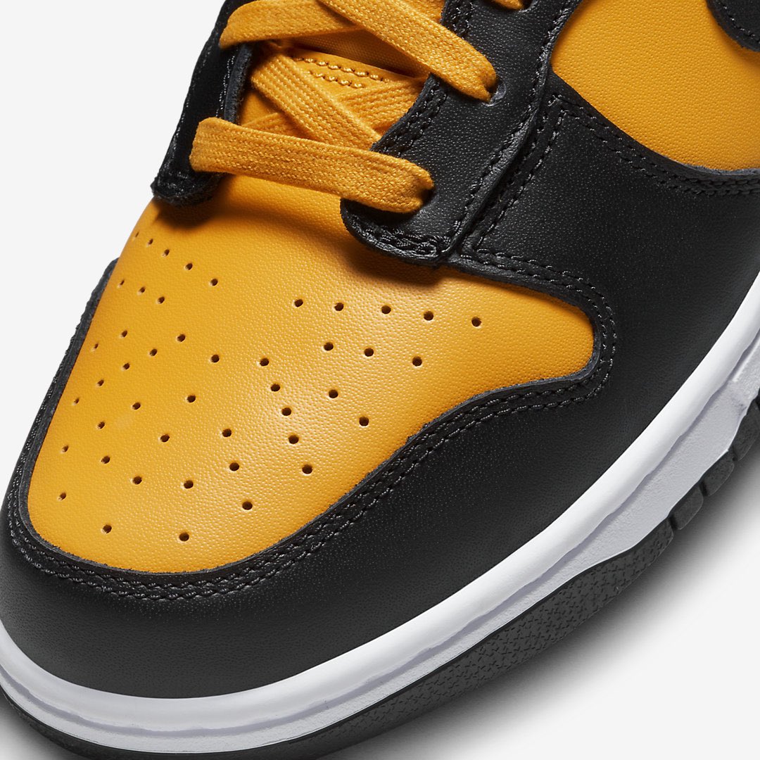 ShoeFiendLA's tweet photo. Nike Dunk High “Reverse Goldenrod” Follow 👉🏻 @shoefiendla ✨🙌🏼👟💯🔌 #shoefiendla #nikedunkhigh #nike 

https://t.co/FJsZfJdxEW https://t.co/utLReddhSk