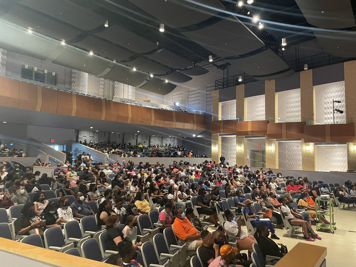 Wise_Principal's tweet photo. 9th grade/New Student Parent Orientation was a huge success. #PreservingthatPumaPride https://t.co/YoBjgI40cm