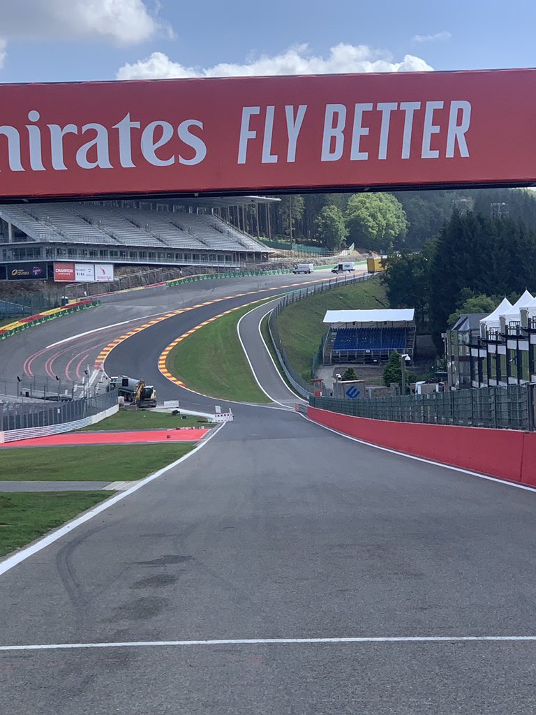 Cuatro edades de Eau Rouge…