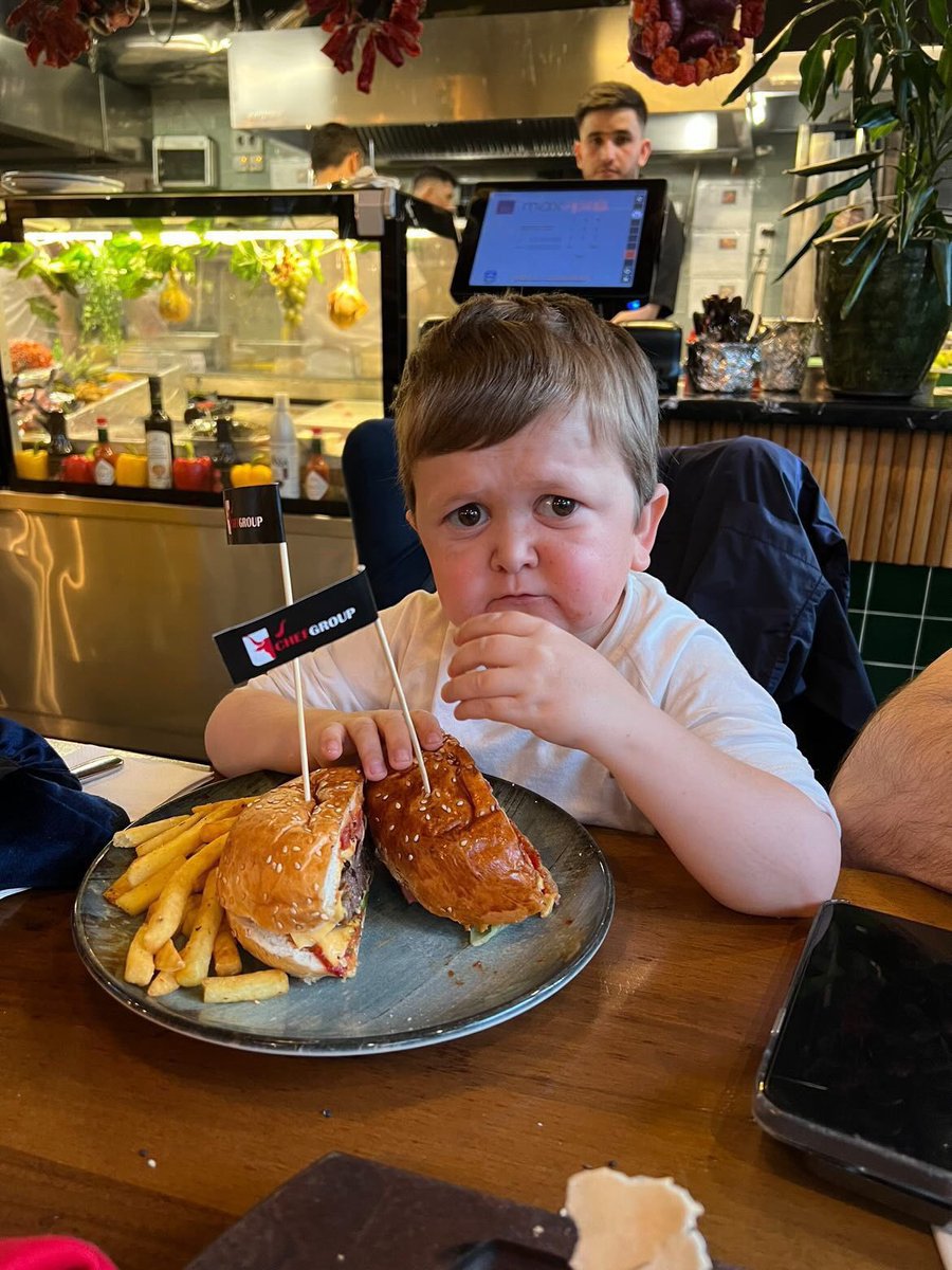 🇷🇺🛫🇦🇺

5k RT and I’ll fight <a href="/SHAQ/">SHAQ</a> when I land👊🏼❤️