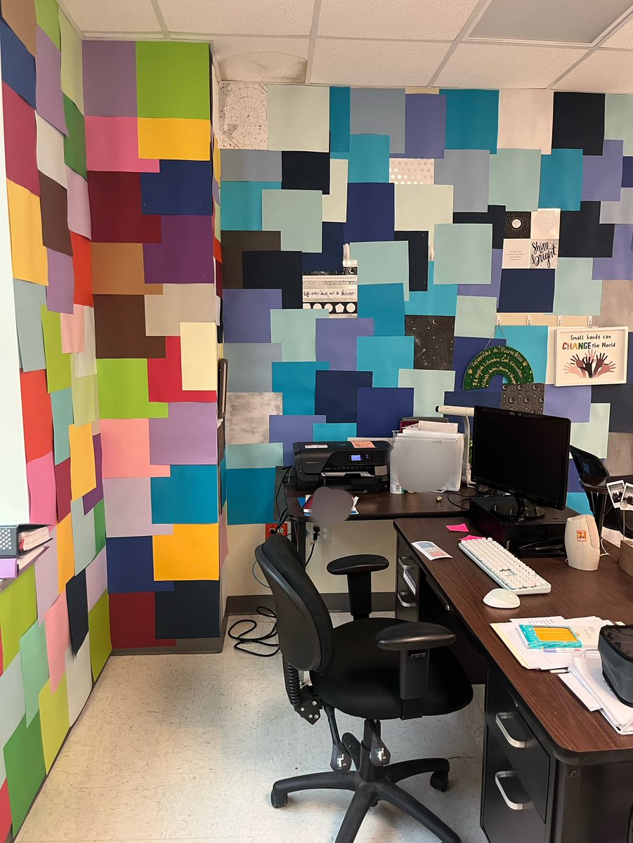 AshleneLebron's tweet photo. New school. New classroom. New look. #bilingual #esl #english https://t.co/an7aA3ylfD
