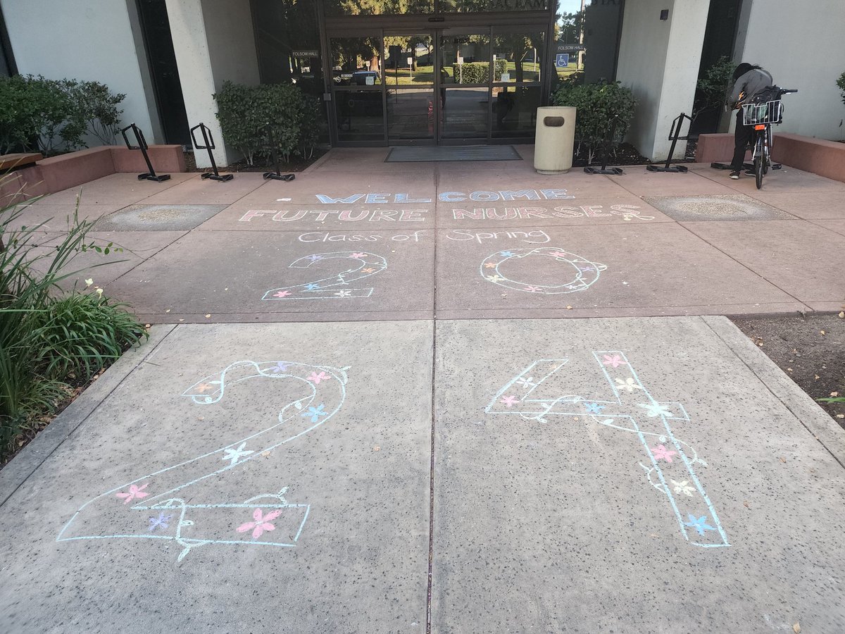 DrCamDNP's tweet photo. Welcomed our new cohort of @sacstate nursing students today! @SacStatehhs #StingersUp https://t.co/eLNaympaXy