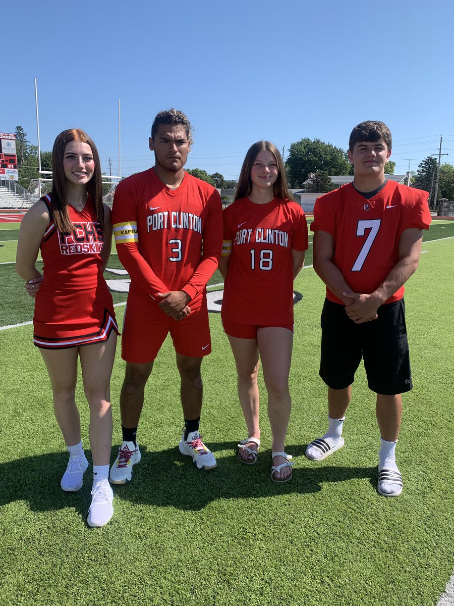 PCVideoPro's tweet image. Senior athletes recording our “Respect the Game” video. @PC_Skins @We_are_PC @pcskins #sportsmanship