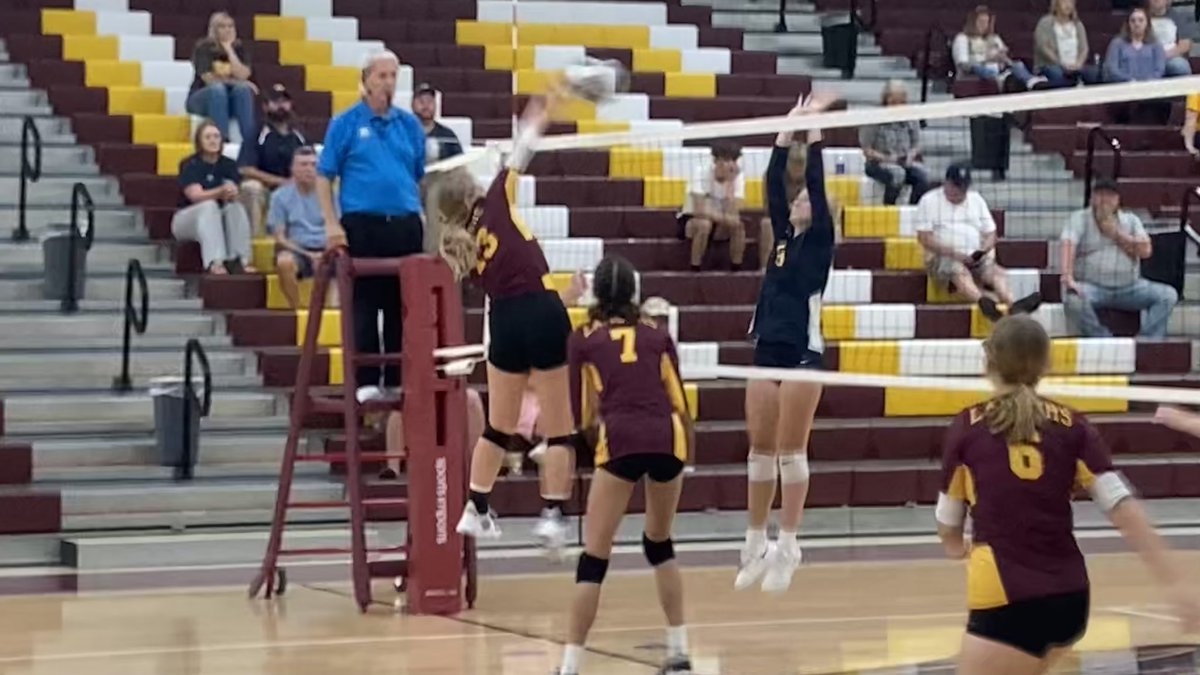 FH_Highschool's tweet image. The girls lost a close fifth set 13-15 tonight. What a great night of volleyball!