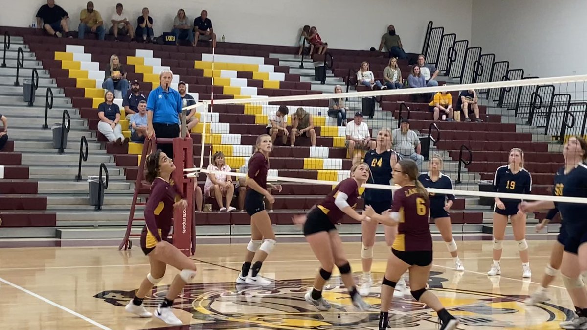 FH_Highschool's tweet image. The girls lost a close fifth set 13-15 tonight. What a great night of volleyball!