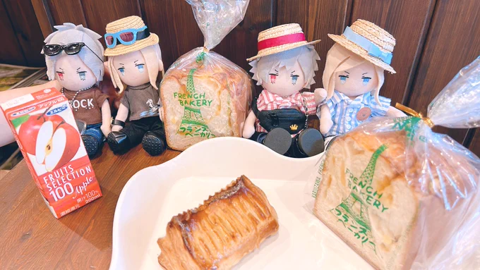 チーズブレッドとりんごバターおいしすぎる行った時アップルパイがちょうど焼き立てで最高だった 