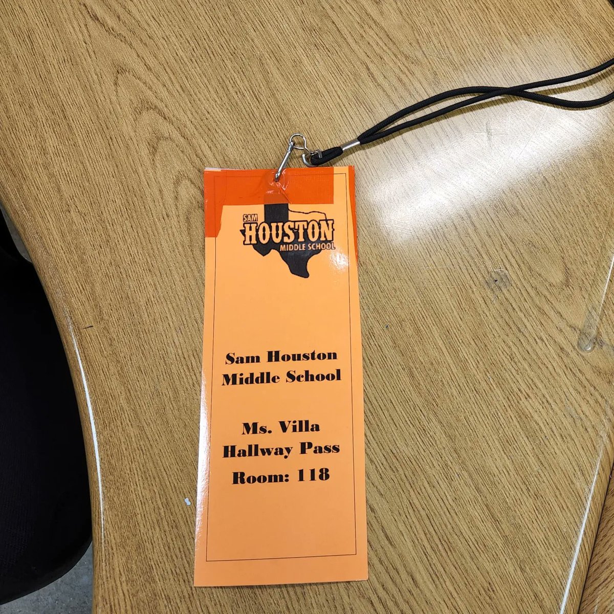 villa_sci's tweet photo. A moment of silence for last year's hall pass.
I finally decided to retire it and bring out the spare one from last year π #TeacherHumor #SamHoustonMS https://t.co/4gY8dWbr7n