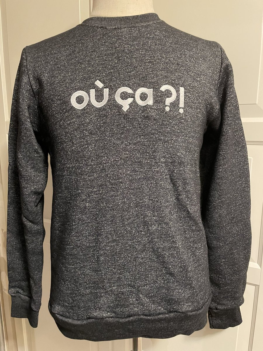 Notre coup de 💚 de 2022! Doux, chaud et beau… et fait en Ontario. Un chandail franco, ce n’est pas juste vert et blanc! 😁 Et la réponse à la question, c’est… EnTK.ca #onfr #entk #25septembre #jourdesFO