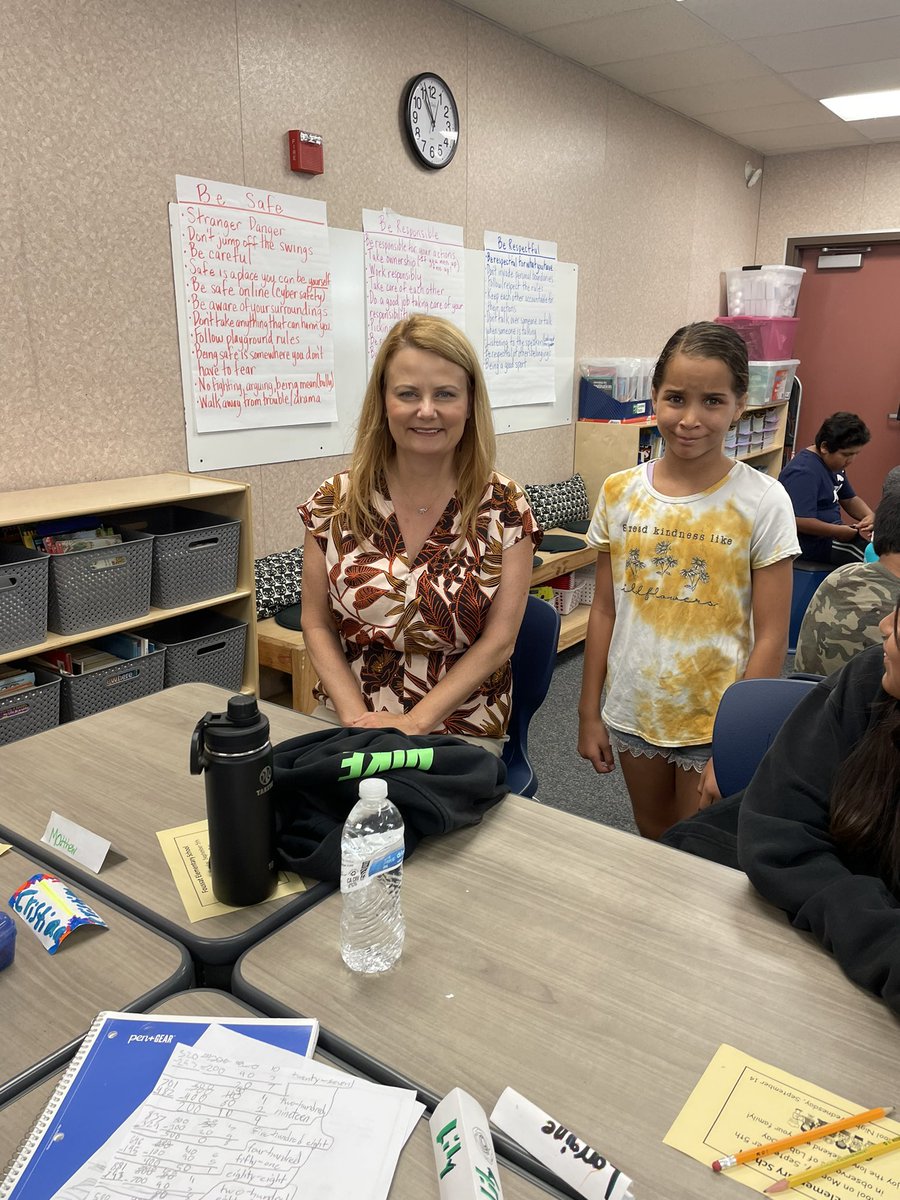 Thanks for visiting Dr.  <a href="/MercedesLovie/">Dr. Lovie</a> ! Great things happening at <a href="/FoussatSchool/">Foussat School</a> &amp; the new furniture is a bonus. #destinationoside @OsideUSD