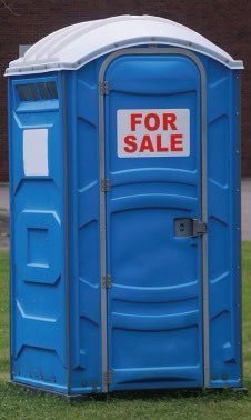 PaulLiberatore's tweet photo. @elpostman77 @eddielack The only houses Eddie is selling are OutHouses 🚽 https://t.co/RpLWJsZgq9