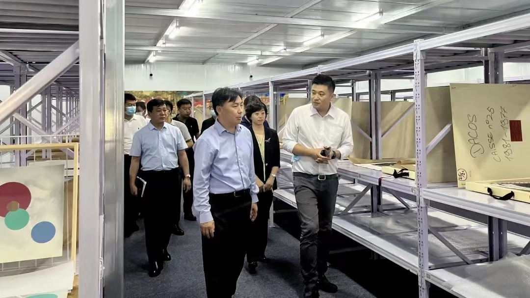 lnftzart's tweet photo. On August 18, 2022, Li Jun, a member of the Standing Committee of the Shenyang Municipal Party and Secretary-General of the Municipal Party, and a group of 6 people visited the LNFTZART service center. #art #artistsontwitter #artists #artmuseum #artgallery #China #shenyang https://t.co/uI9hIIGHj8