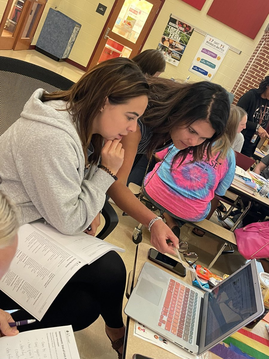 Megan Small tweet media