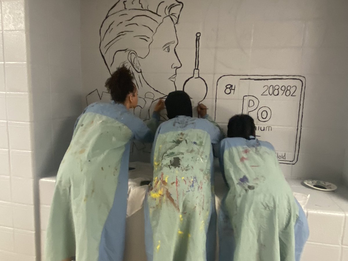 asflmagnet's tweet photo. Our middle school hallway mural is coming along beautifully! Thanks to Mr. Landingham and our 8th grade students for displaying their talent and creativity throughout our school! 🎨🧬🥼🖌 #ASFLRocks #ScientistDisplay https://t.co/ISoEm7YaWF