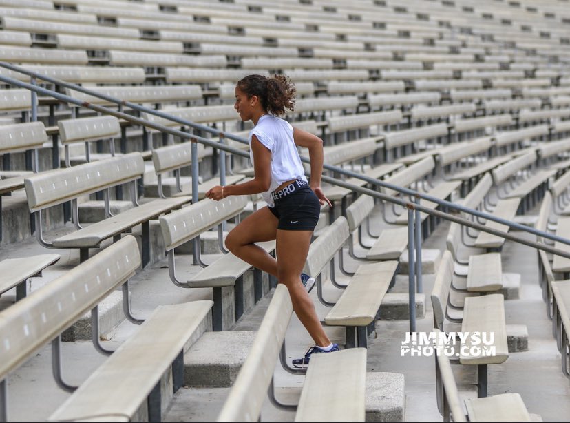 _ZoeRay's tweet photo. Dedication, hard work, plus patience ‼️🐾
📸 @mrpotatojimmy @Calabasas_Track https://t.co/duiYRWjMu3