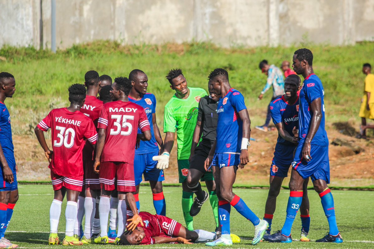 HACofficiel's tweet photo. [📸] Retour en image sur la victoire des Matamkas contre 𝗦𝗢𝗔𝗥 𝗔𝗰𝗮𝗱𝗲́𝗺𝗶𝗲✌🏾
#SOARHAC #WACC2022  
#PanAfricanTeam 🔴⚪️ https://t.co/Tsc4wdA86G