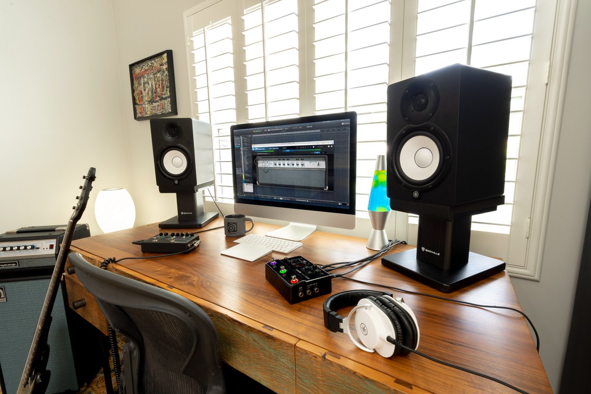 Ampeg's tweet photo. The #Ampeg #SVTSuite plugin brings legendary SVT bass amp tone to your digital audio workstation—and the plugin’s photorealistic interface makes using it a familiar experience. 
Learn more and start your free 15-day trial here: https://t.co/gHRUdYvBqp https://t.co/uRkZH6wHys