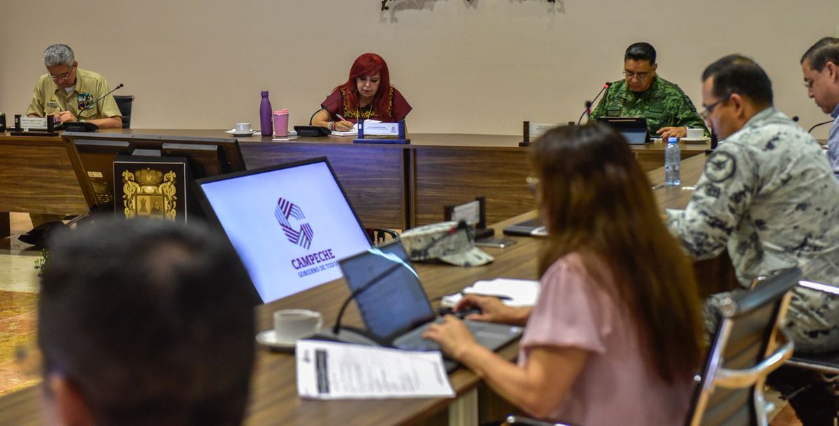LaydaSansores's tweet photo. De acuerdo con cifras del @sesnsp, el 100% de los homicidios culposos son por accidentes de tránsito, por ello la importancia de operaciones de alcoholimetría.

Los homicidios dolosos han disminuido, refleja que las estrategias en materia de seguridad dan buenos resultados. https://t.co/mapjQ6t6DQ