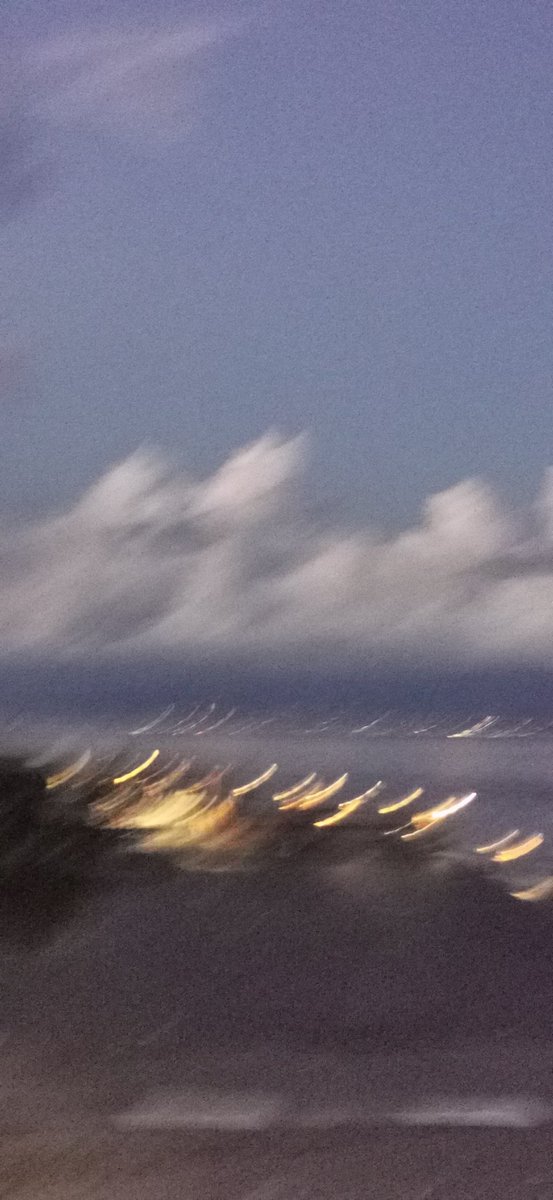 rebraist's tweet photo. Fire in the sky? Sky in the fire? Or a blurred pic?
#skyporn #sky #Sicilia #Calabria #holiday https://t.co/eo71u39rrs