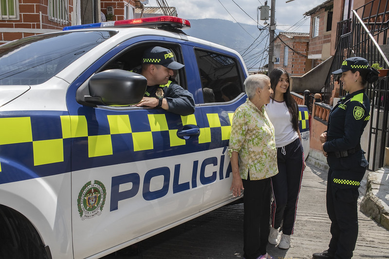 PoliciaGuainia's tweet photo. Actuamos con contundencia para hacerle frente a la delincuencia. Si tienes información sobre algún hecho delictivo que afecte la tranquilidad, denúncialo oportunamente a la #Línea123. https://t.co/IPq0YpQ7R7