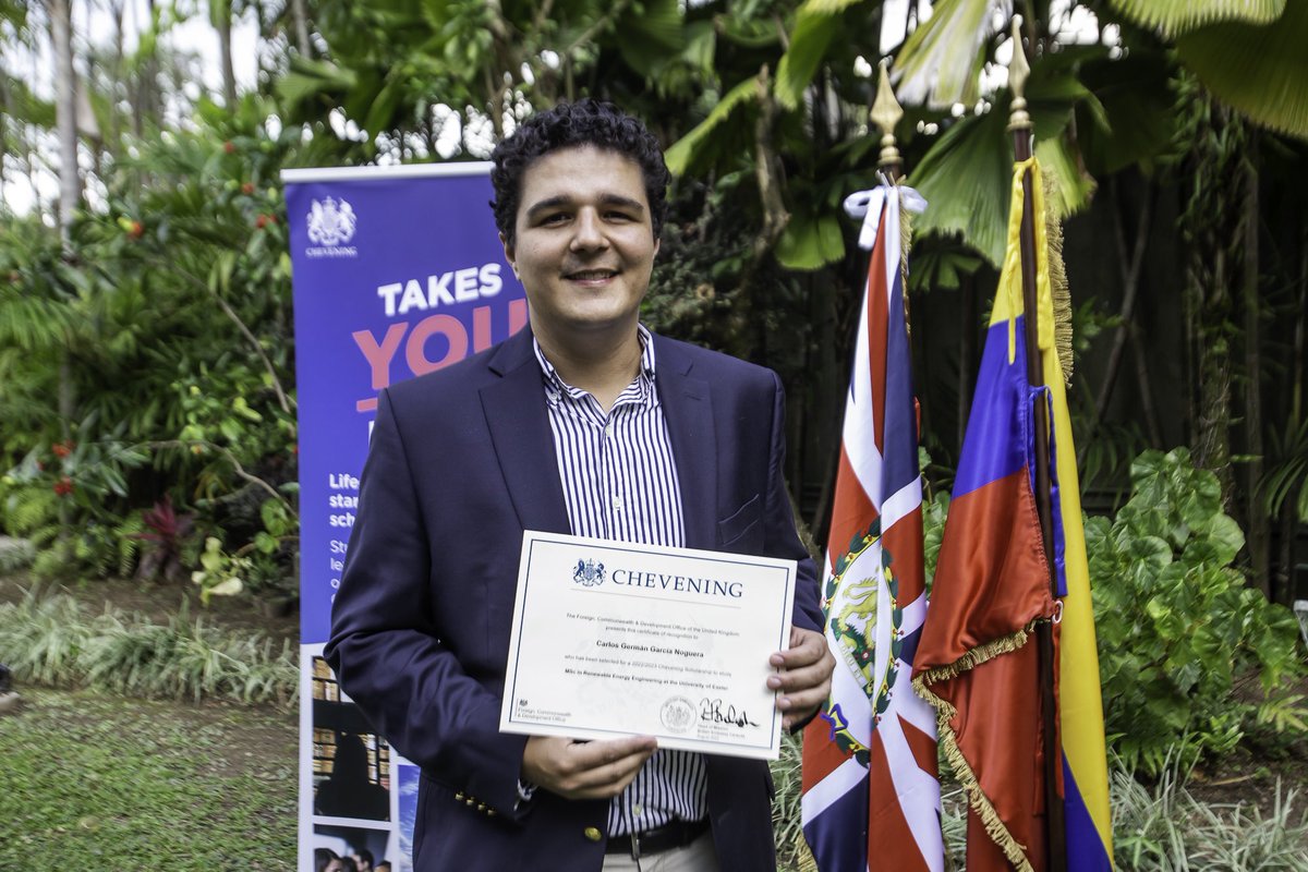 Empezamos con Carlos García (<a href="/Carlosggn/">CarlosG</a>), quien ha sido seleccionado para estudiar una Maestría en Ingeniería de Energías Renovables en la Universidad de Exeter. 💡 ♻️
 
¡Felicidades, Carlos!