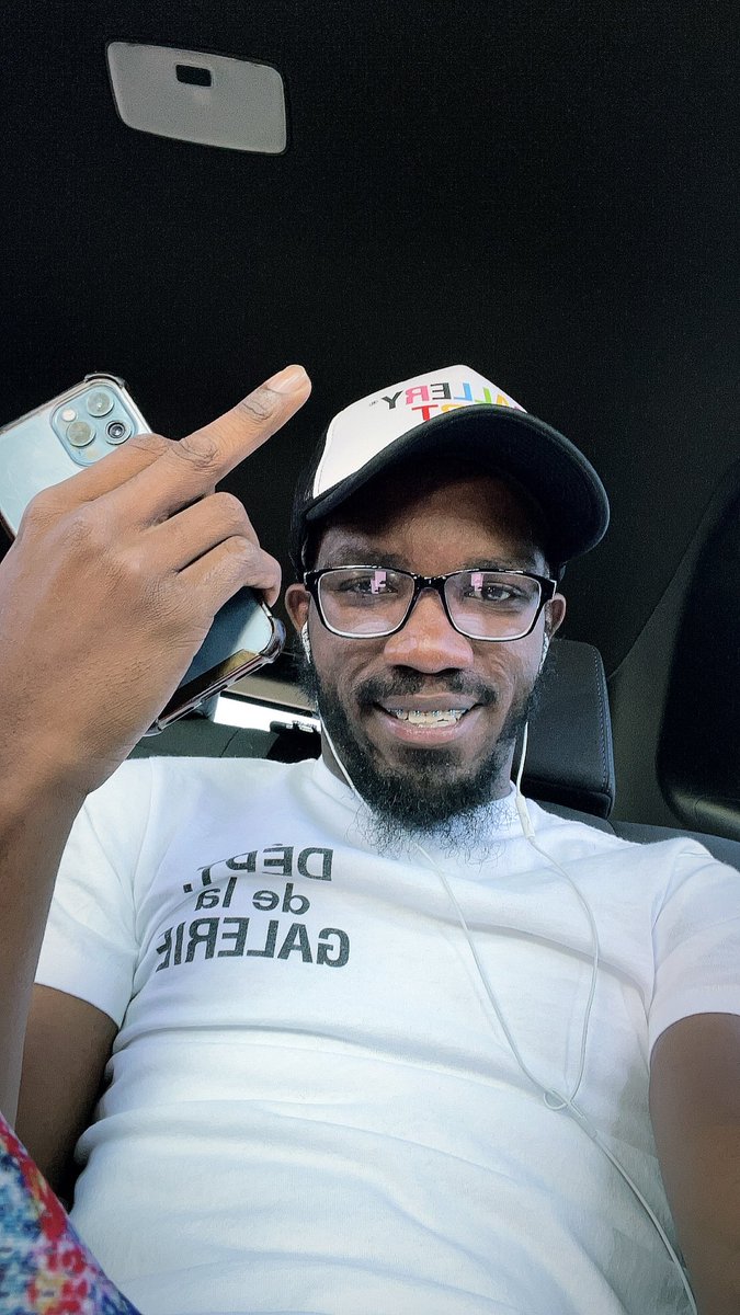Kirzy_'s tweet photo. 🖕🏾😄 https://t.co/6QrbC7cqRR