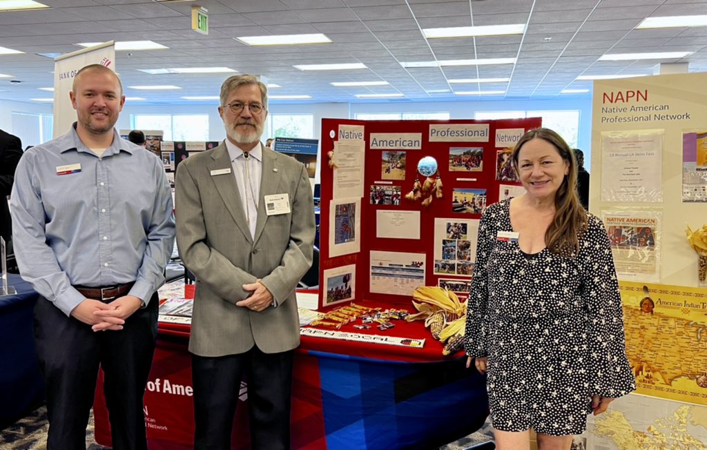 Justin_D_Bell's tweet photo. We had a great time at the Simi Valley Employee Expo representing NAPN (Native American Professional Network). It was great to see everyone back in the office and participating! #bofavolunteers #iworkforbofa #ilovemyjob #bankofamerica #nativeamericanprofessionalnetwork #network https://t.co/bMyocAlRqj