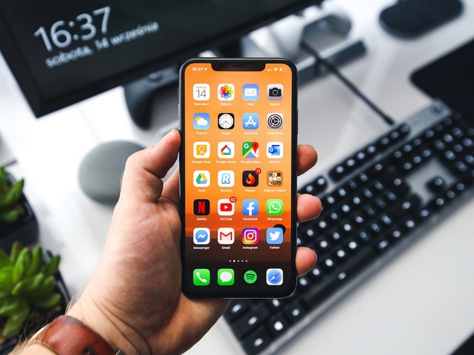 iTureknet's tweet photo. Którego iPhone'a wybrać?

https://t.co/yM9AnYiCaQ https://t.co/4egMOLKT0W