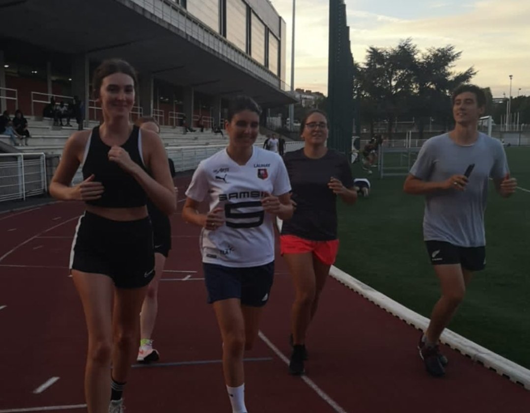 📸 [FÉMININES] Sans ballon mais sous les ordres d'un nouvel entraîneur pour lancer cet exercice 2022-2023, les joueuses de <a href="/usparis11/">Us Paris XI</a> ont repris le chemin de l'entraînement cette semaine en vue du début du Championnat en <a href="/D75foot/">District de Paris de Football</a> dans quelques semaines