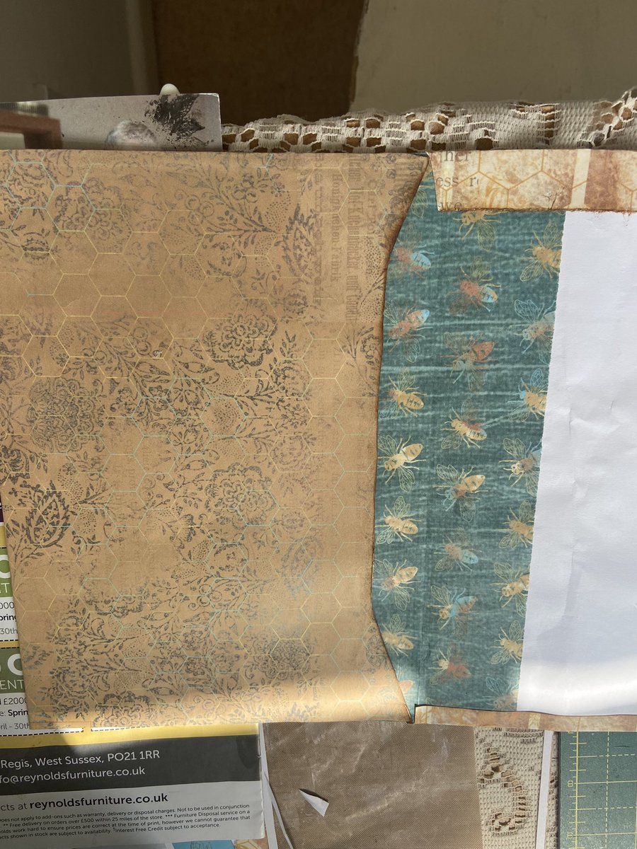 junkjournalgeek's tweet image. I’m still flipping and flapping! 😂

#junkjournalgeek #junkmailenvelopes