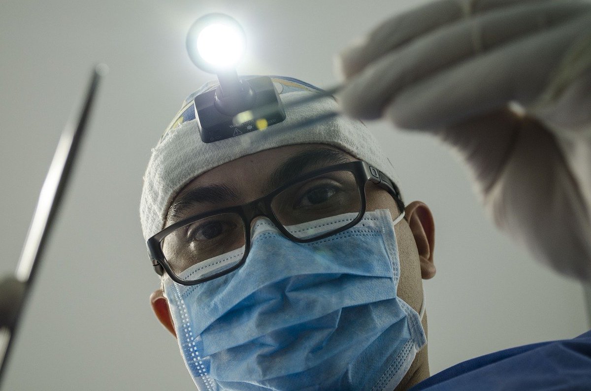 Have you recently been diagnosed with basal cell or squamous cell carcinoma? If so, Mohs reconstruction surgery will most likely be presented as a treatment option.

Here's part 1 to our step-by-step guide for Mohs reconstruction surgery: 👇
…fordermatologyandlaserskinsurgery.com/skin-care/mohs…