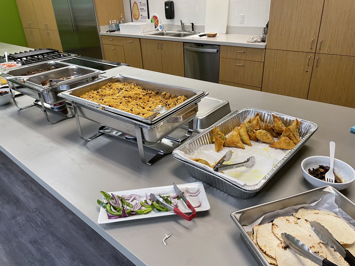 deborah_saffer's tweet photo. Our #Director is leaving to go back to #GradSchool. We had a #Surprise #Party. The Networking was Amazing. #Transition is Inevitable 😊 Great Day‼️#CommonTable #CommonGardens #DepartmentOfAgriculture #CatholicCharities https://t.co/fho5yibyor