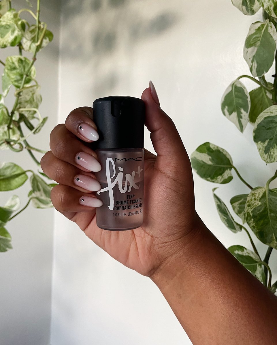 MACcosmetics's tweet photo. Get set to go #MACToSchool with backpack-approved Fix+ / Mini M·A·C 💦! #MiniMAC #BackToSchool
https://t.co/NElpiXsQvo https://t.co/7UNRh3zssf