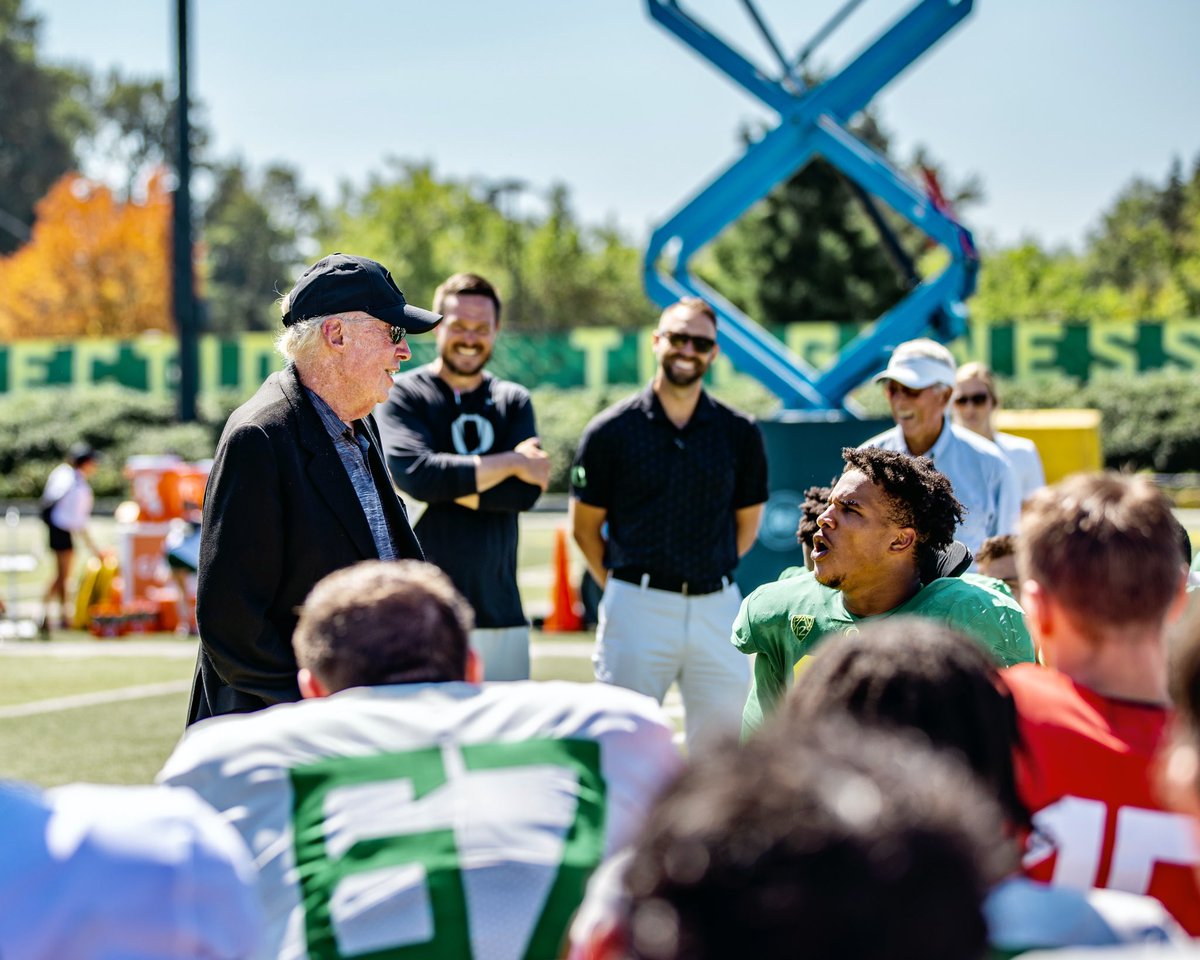 A legacy unlike any other ✔️ Thank you Phil Knight, for spending your morning with us, and helping us become +1% better today, & everyday. #GoDucks
