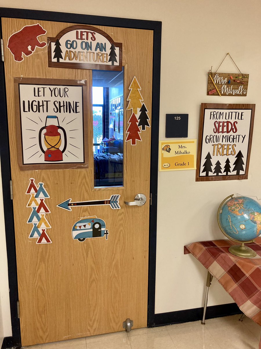 laura_mihalko's tweet photo. ‘‘Twas the Night before First Grade and all through the school, Mrs. Mihalko prepared to meet her students who are so cool!!” 🍎🍏Get some good rest! 
Can’t wait to see you! @MV_Knights #MVReEnergized https://t.co/WQf4FDl875