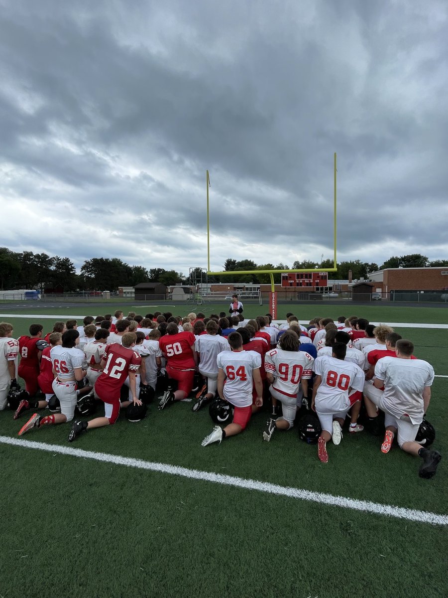 Love to see our Mental Training coach working with our student-athletes every week. Learning how to use their minds to compete at their highest level! #MightyCardinals