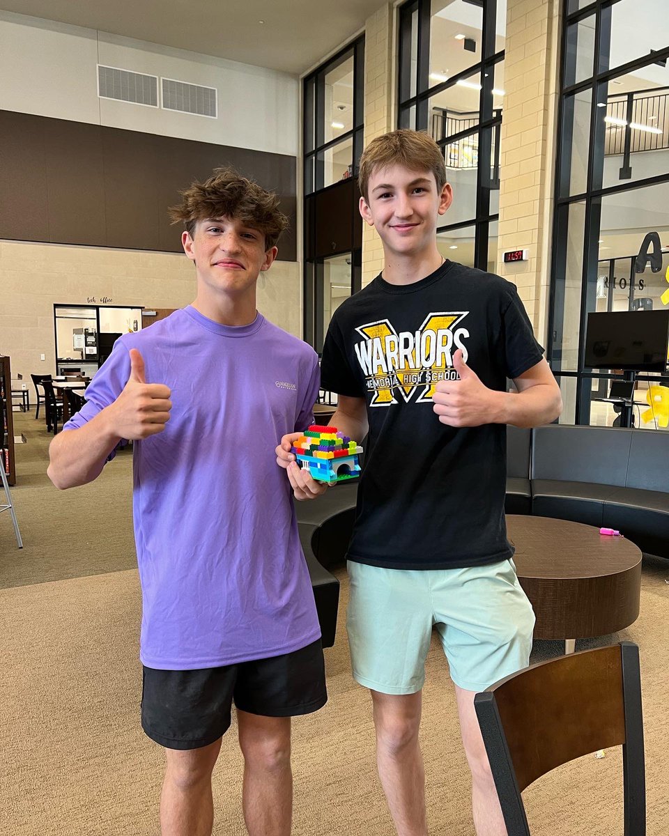 warrior4library's tweet photo. Some English 2 classes spent some  time building community after their library lesson today. 

#buildculture #madetoshine #highschoollibrary #librarylife #fisdlibraries https://t.co/kb510yDZ1O