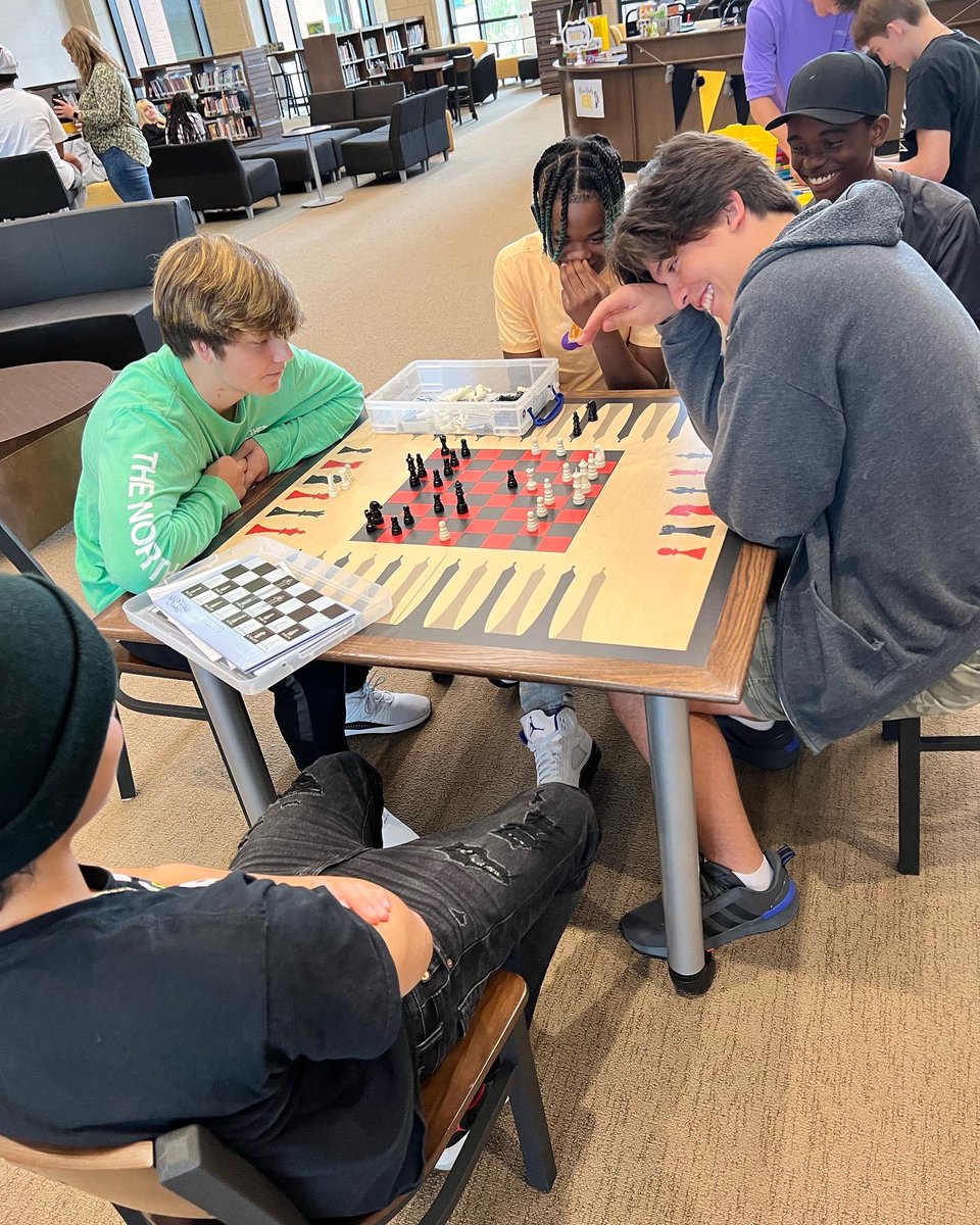 warrior4library's tweet photo. Some English 2 classes spent some  time building community after their library lesson today. 

#buildculture #madetoshine #highschoollibrary #librarylife #fisdlibraries https://t.co/kb510yDZ1O