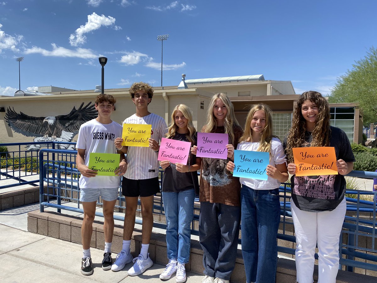 boulder_hs's tweet photo. BCHS—You are Fantastic! #bchs41 #positivesignwednesday #favs https://t.co/MUUR5h1Xjj
