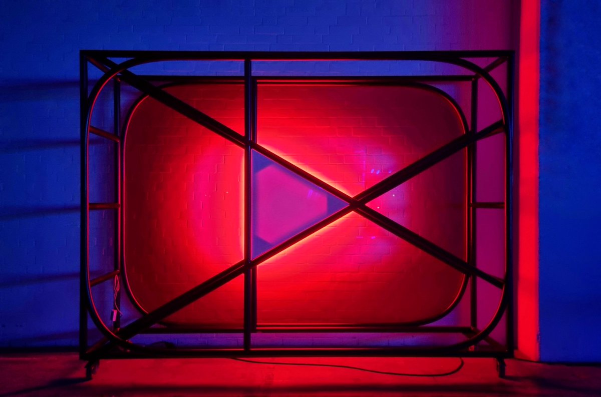 ZyLADoN's tweet photo. Schön, dass Veranstaltungen irgendwie wieder möglich sind. 🙂 Ab und an beruflich unterwegs zu sein, sorgt immer für ein bisschen Tapetenwechsel.
War wieder ein duftes Team Backstage. 🙌 (Und die Stimmung vor und auf der Bühne war natürlich auch super :D)
#ytf22 https://t.co/nDXUpmxYmh