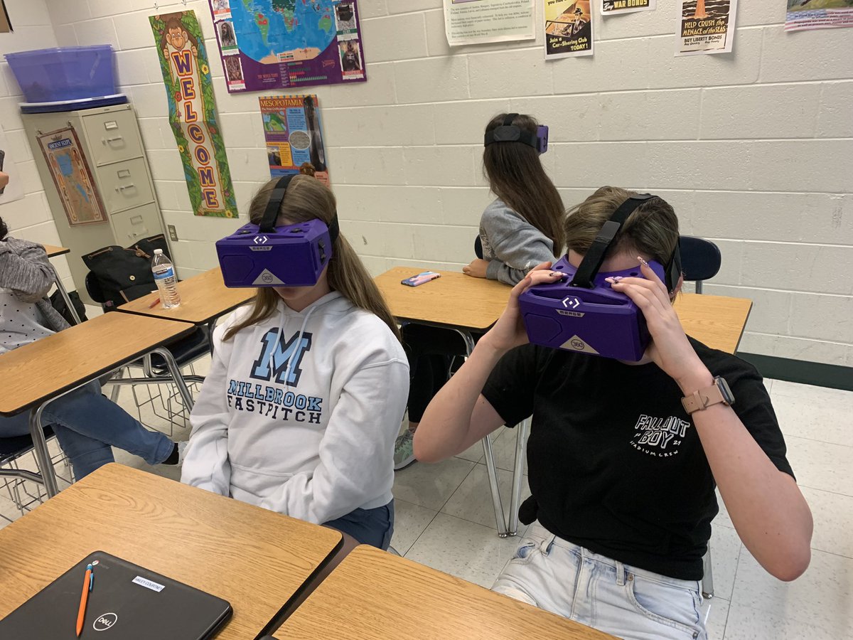 OnwardEdtech's tweet photo. Ss in @astro_mhs WHII classes took a VR field trip to Angkor Wat the last two days!! #OneMillbrook https://t.co/AhTgQtKzXd