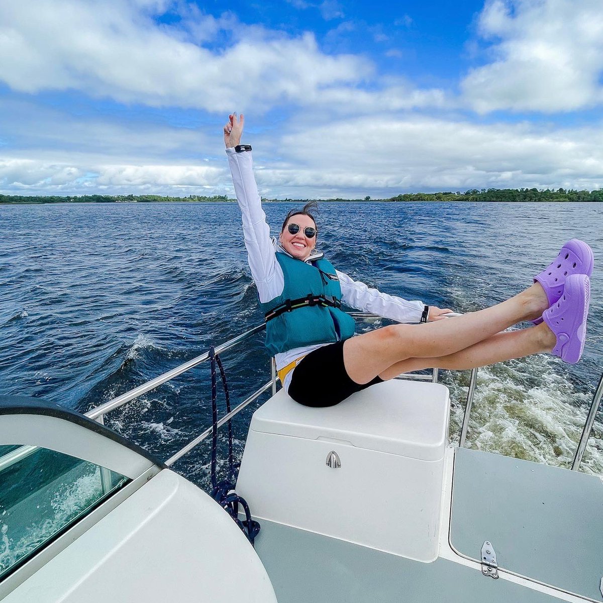 SLCruisers's tweet photo. Truly relax on the water as you power along....and let us create the perfect itinerary with adventures on and offshore along the way.

For more see our link >> https://t.co/rfzbJeBaHA

 📸 : thanks to Irene Steele Style 

#irelandsancienteast #irelandtravel #boatingireland https://t.co/wP5uPBSOda
