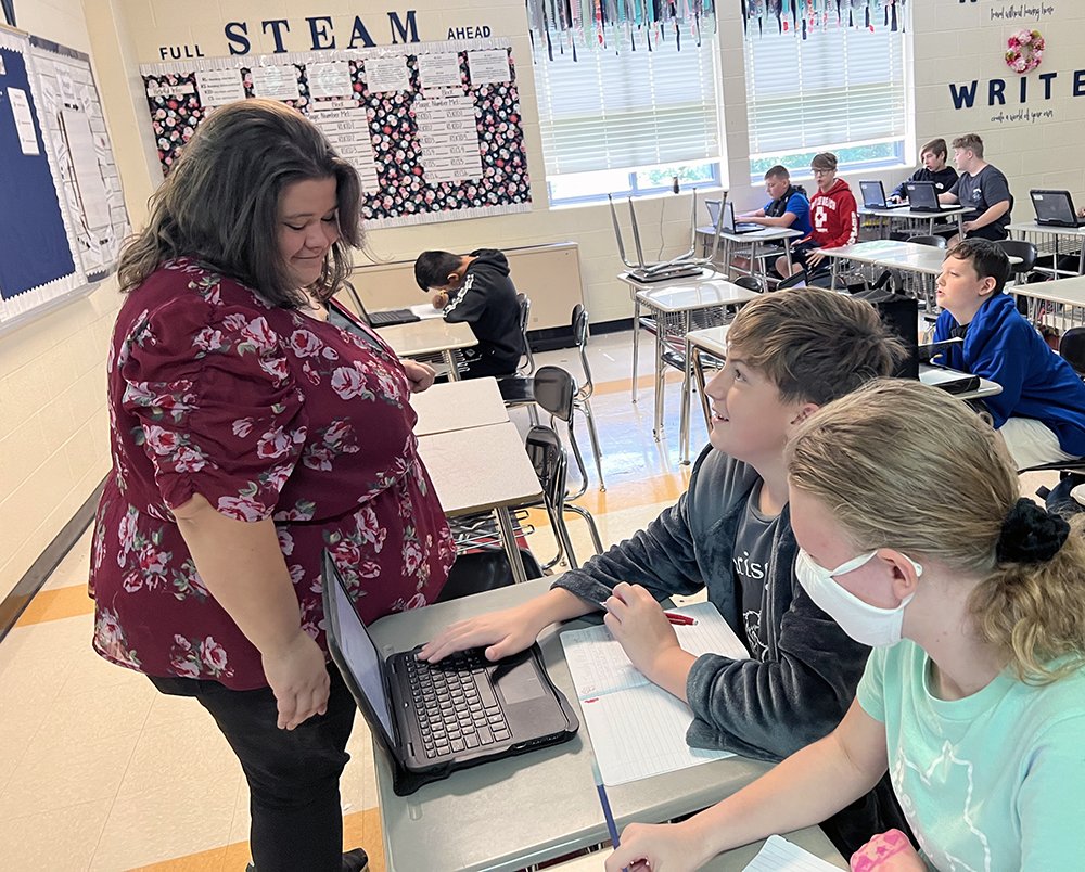 rucoschools's tweet photo. #RCSSchoolSpotlight

@chmscougars launches ‘STEAM Thursdays’ in pursuit of state designation

Principal incorporates Engineering Design Process into school’s culture to help students with problem-solving skills

DETAILS: https://t.co/elcRXDiTDc

@kylemnix https://t.co/pla4yhAfDL