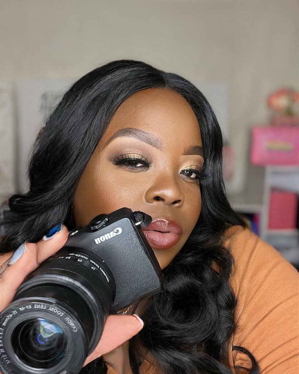 Chelethebeaute3's tweet photo. You didn’t order me, but I still delivered.. 😉 Deets for this look on my IG… #crayoncutie #anastasiabeverlyhills #softglam #makeupforeveryone https://t.co/YYsgbqnhpH